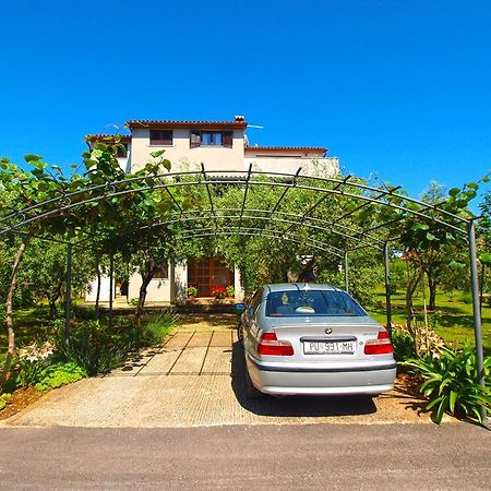 Apartments Milio 1105 Fazana Exterior photo