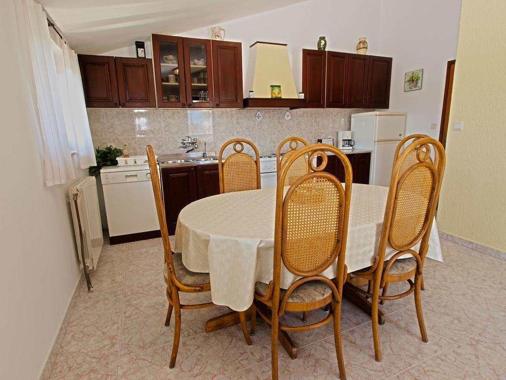 Apartments Milio 1105 Fazana Exterior photo