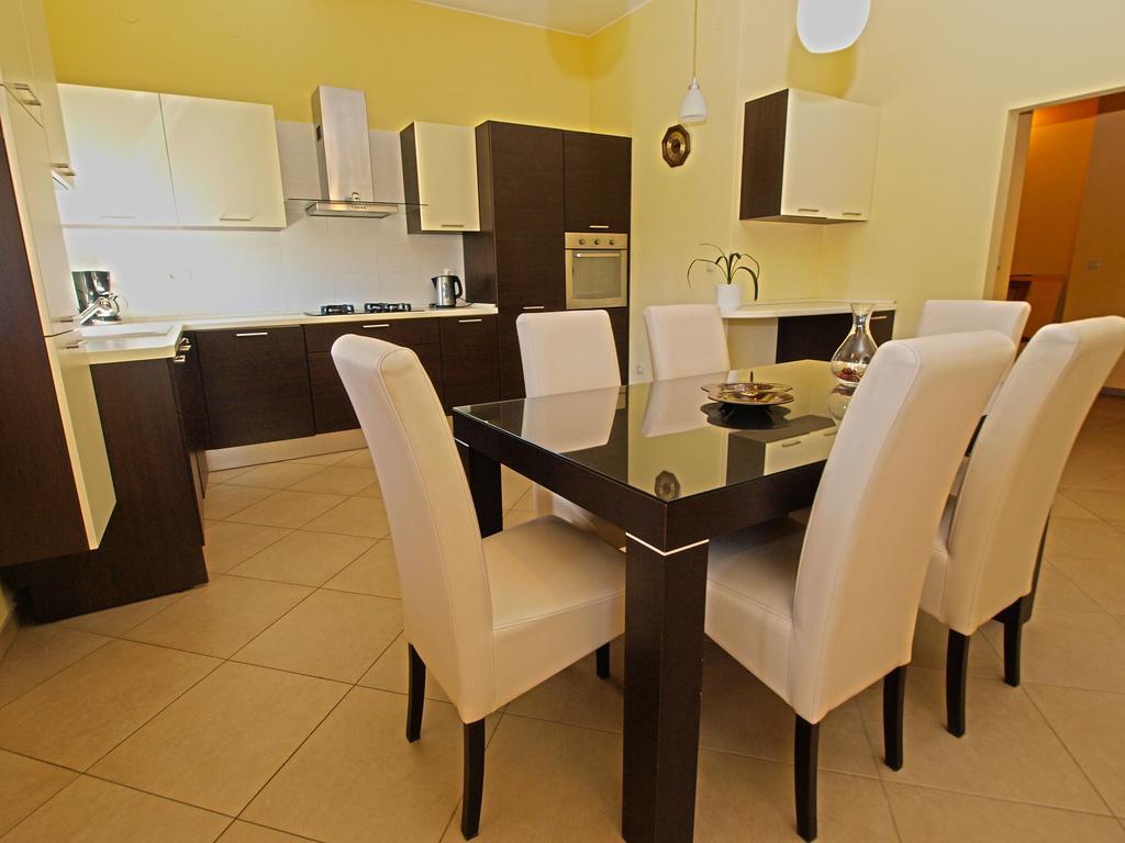 Apartments Milio 1105 Fazana Exterior photo